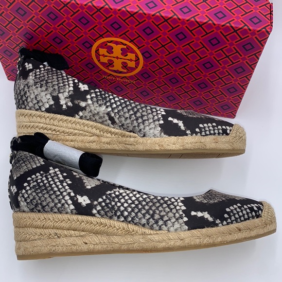 Tory Burch Heather Wedge Espadrille in Printed Satin Roccia Size 7 - Picture 6 of 12